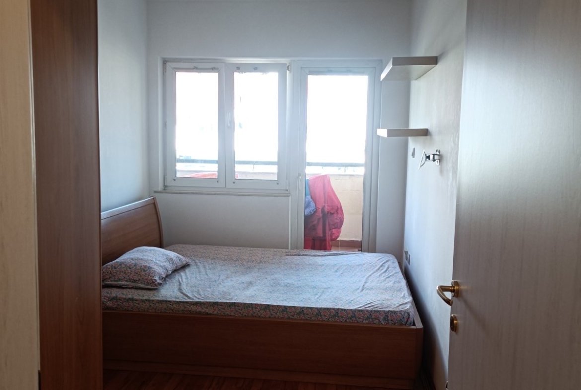 Jednosoban, namješten stan na Rimskom trgu