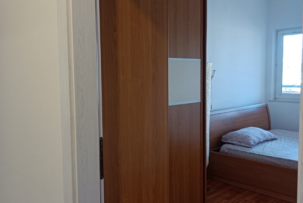 Jednosoban, namješten stan na Rimskom trgu