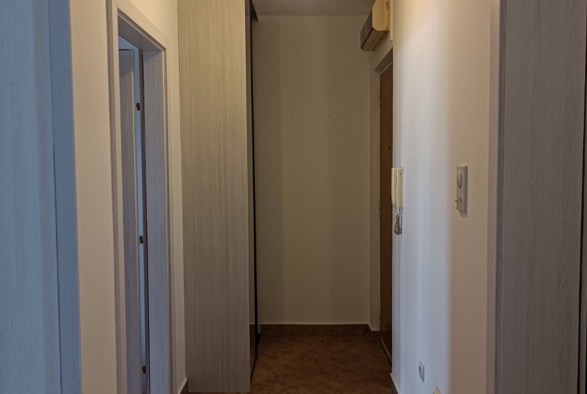 Jednosoban, namješten stan na Rimskom trgu