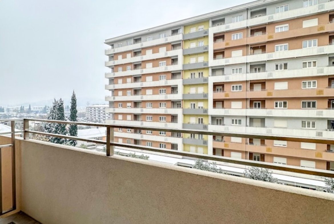 Izadavanje – jednosoban namješten stan u Central Point-u