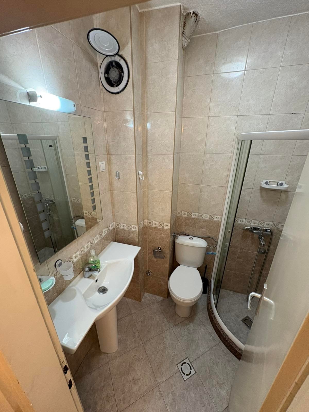 IMG_3137 Izdavanje – jednosoban, renoviran, lijepo namješten stan blizu Gintaša
