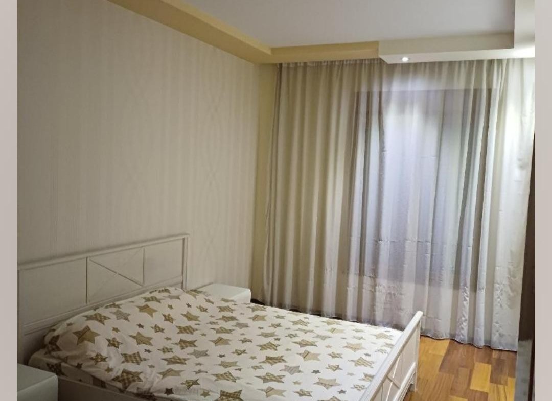 Izdavanje – dvosoban, namješten stan u Centru