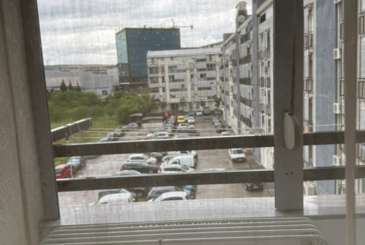 Izdavanje – dvosoban, lijepo namješten stan iza Big Fashion-a