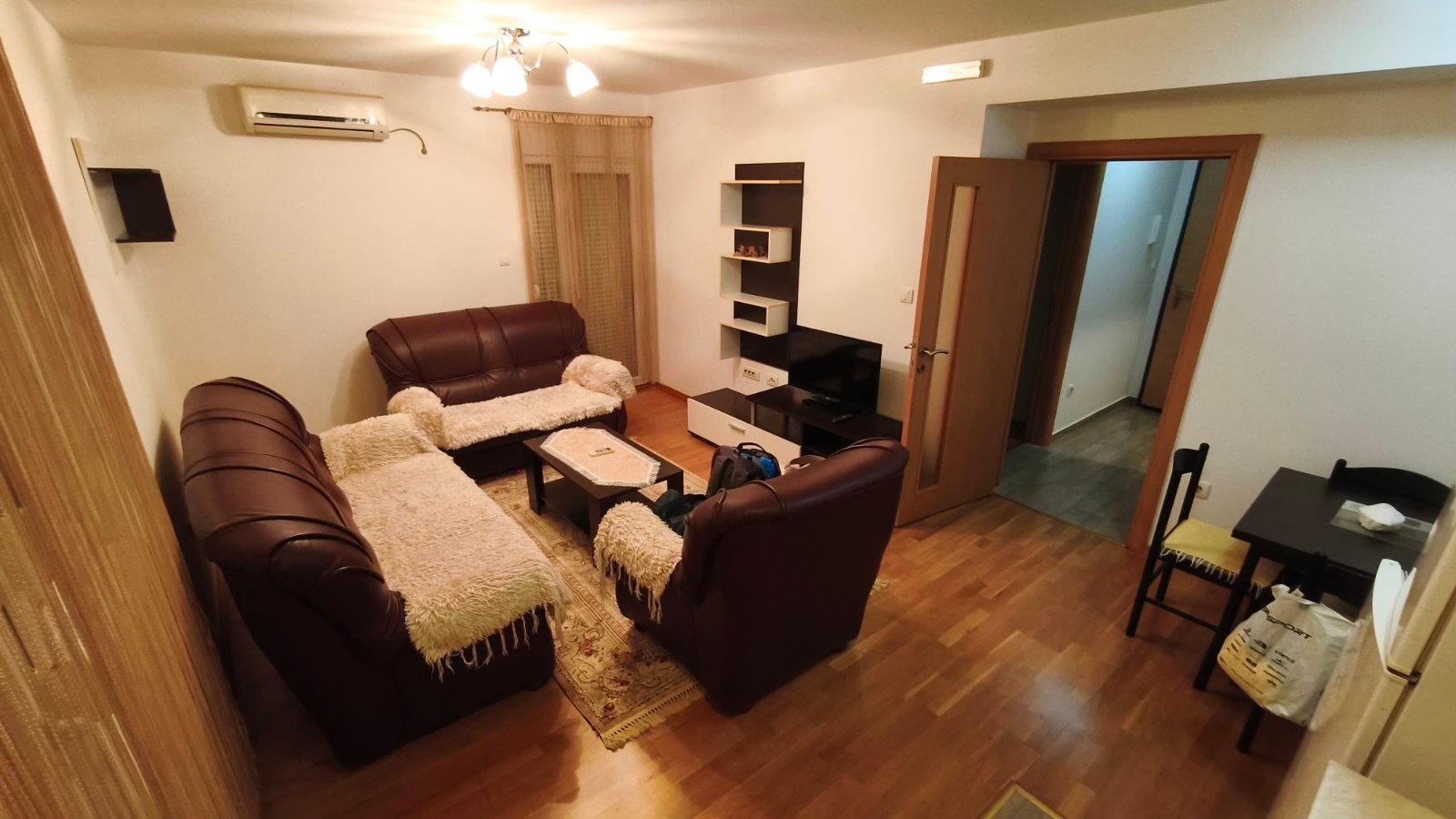 Izdavanje – jednosoban, namješten stan kod Bazara