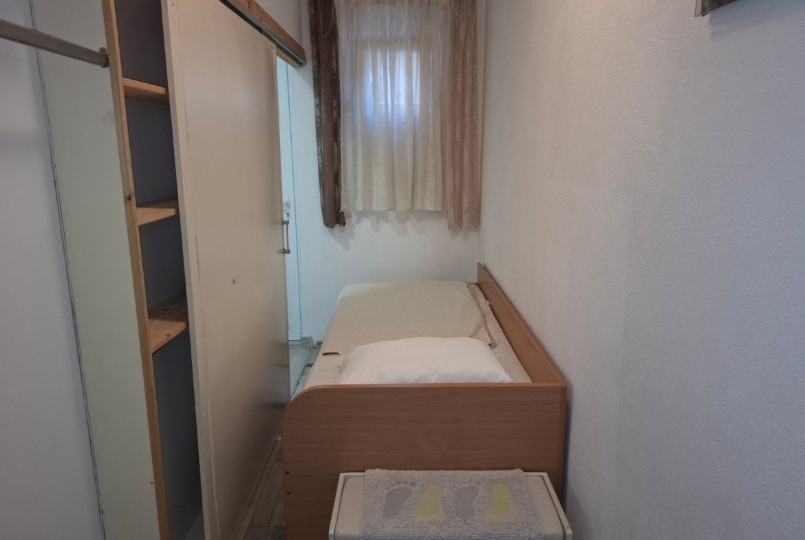 Izdavanje – jednosoban, manji, namješten stan kod Bazara