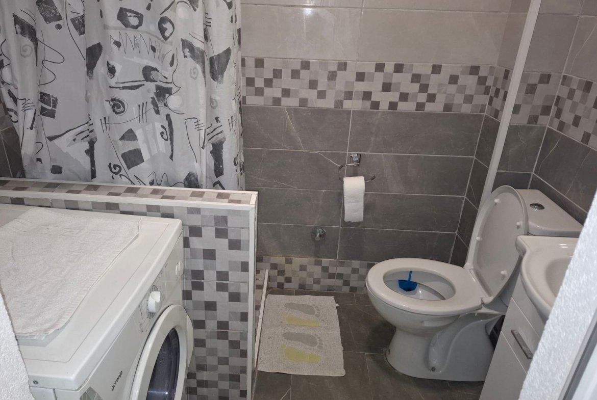 Izdavanje – jednosoban, manji, namješten stan kod Bazara