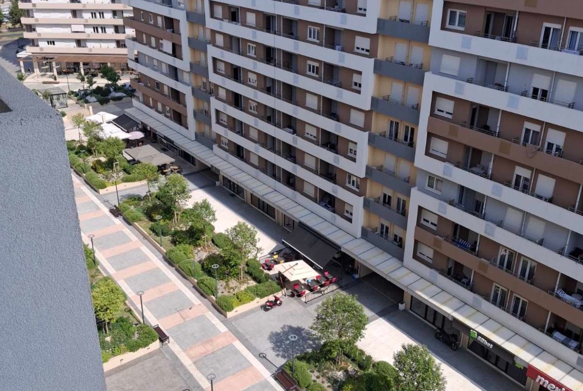 Izdavanje – jednosoban, lijepo namješten stan u Central Point-u