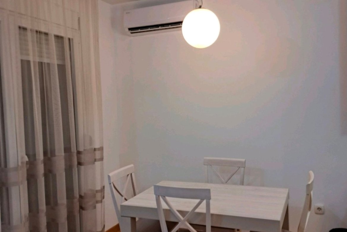 Izdavanje – jednosoban, lux namješten stan u Dalmatinskoj ulici