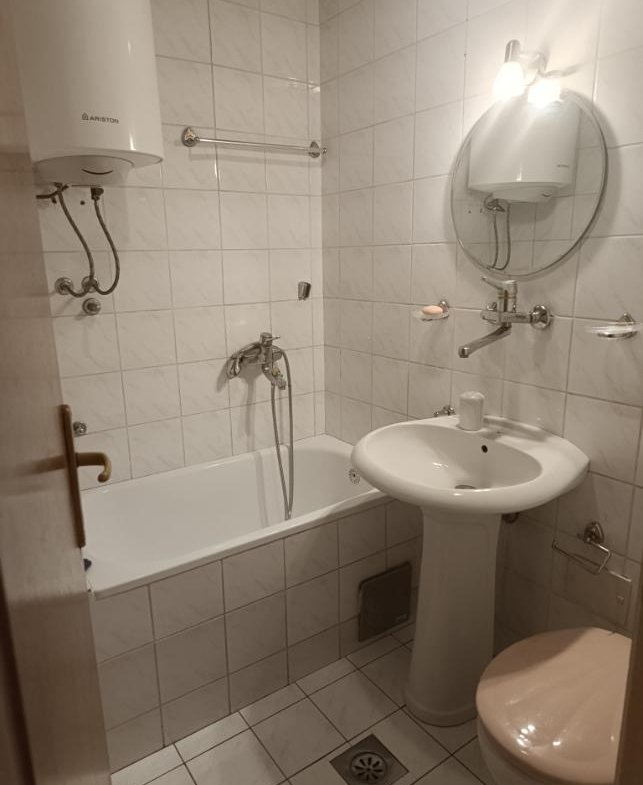 Izdavanje – jednosoban, namješten stan u Staroj Varoši