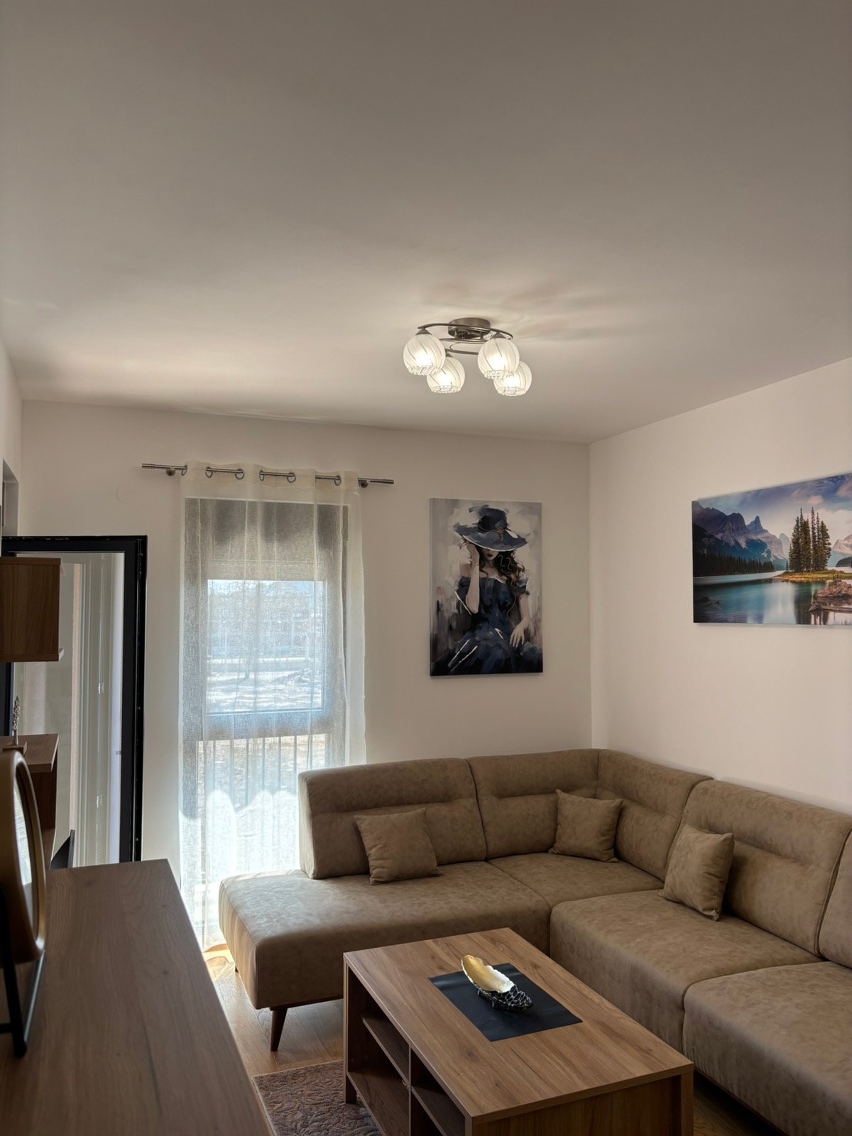 Izdavanje – jednosoban, lux namješten stan u Premium kvartu
