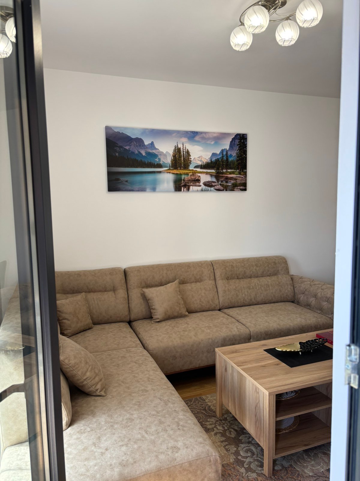 Izdavanje – jednosoban, lux namješten stan u Premium kvartu