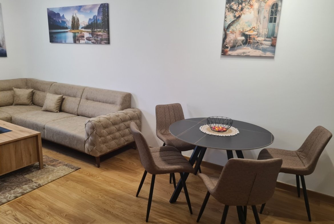 Izdavanje – jednosoban, lux namješten stan u Premium kvartu