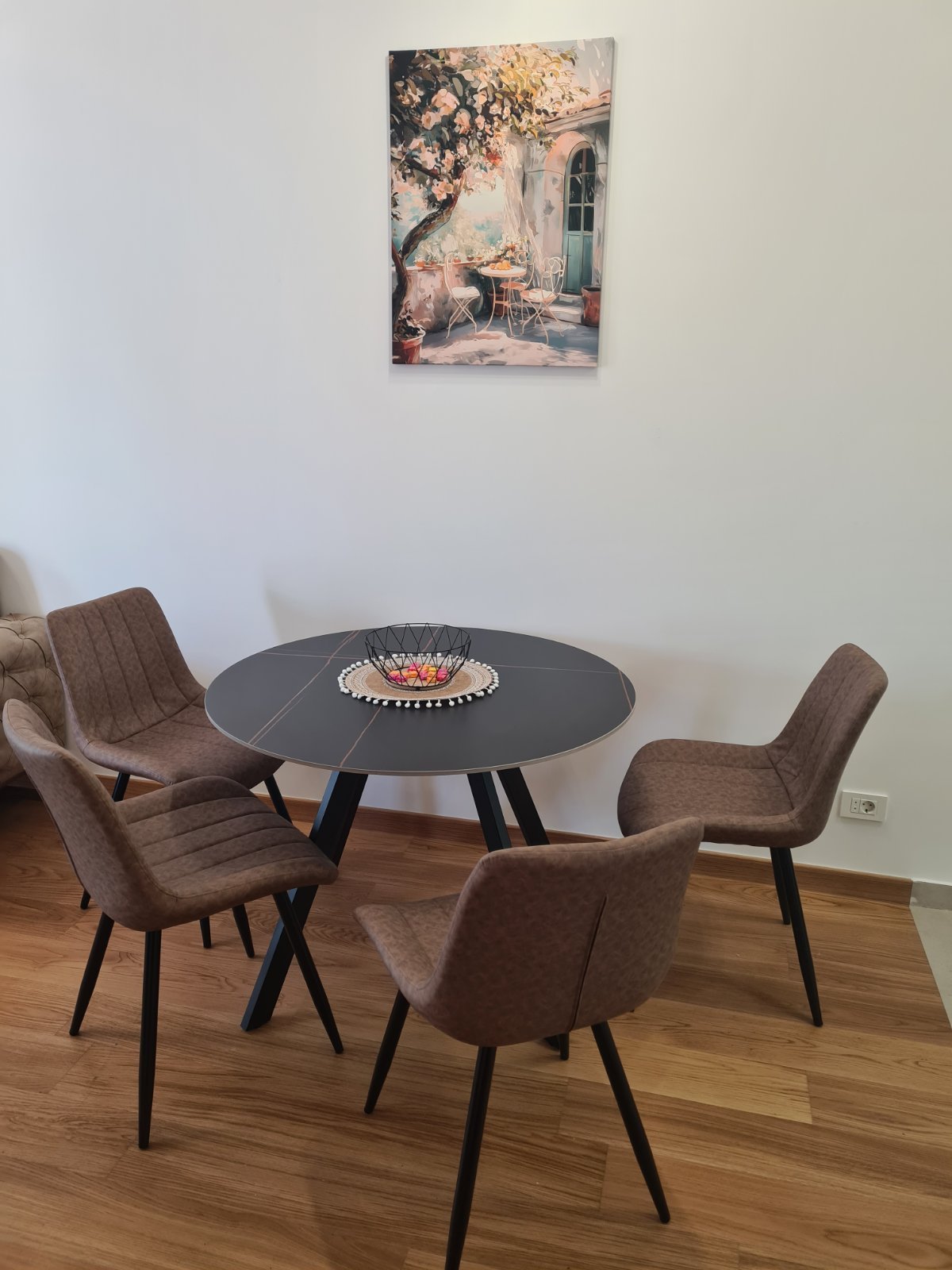 Izdavanje – jednosoban, lux namješten stan u Premium kvartu