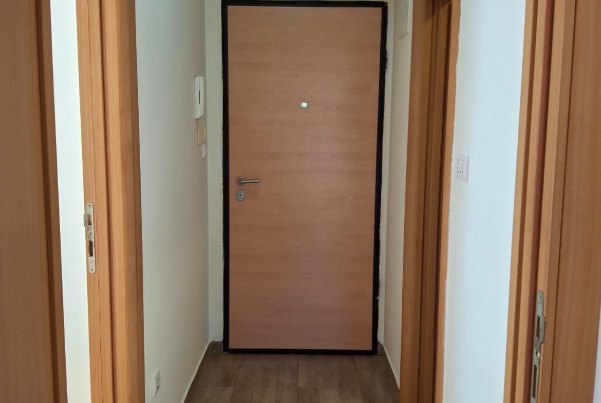 Izdavanje – jednosoban, namješten stan kod Bazara