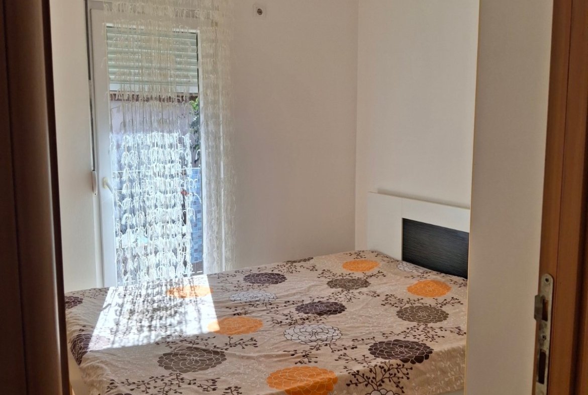 Izdavanje – jednosoban, namješten stan kod Bazara