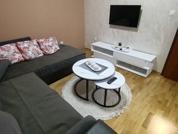 Izdavanje – namještena garsonjera na Starom Aerodromu